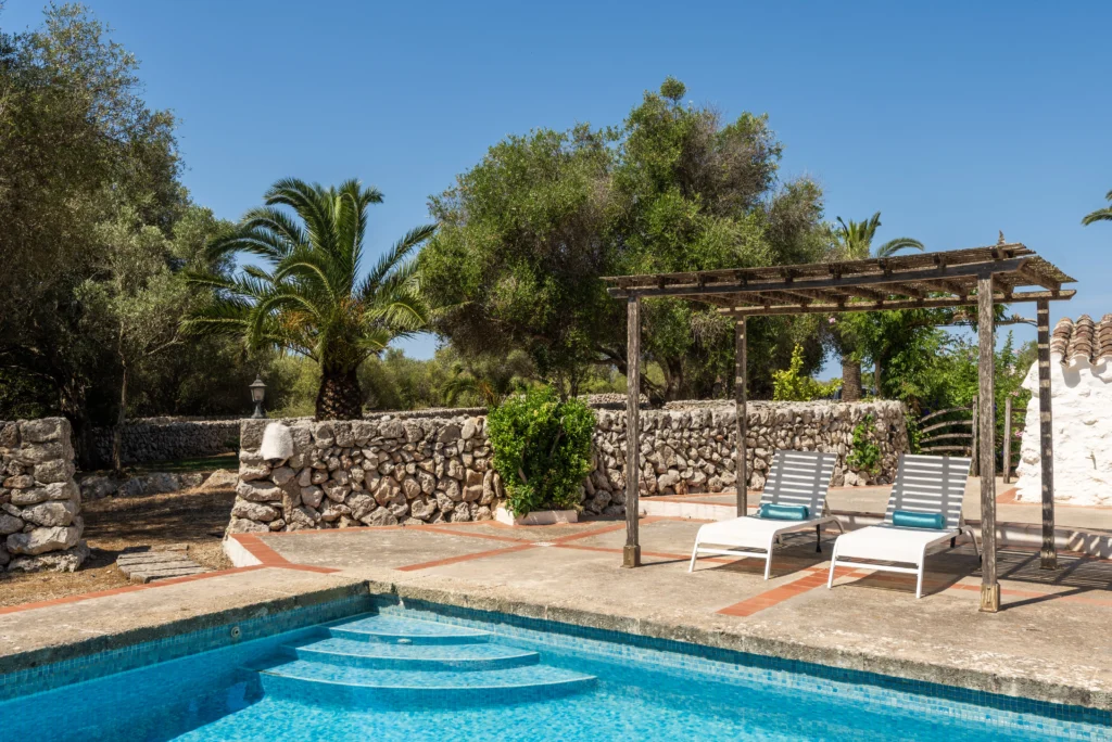 Photograph of the villa with pool in Menorca, Villa Biniparrell Vell, by Green&Blue Villas