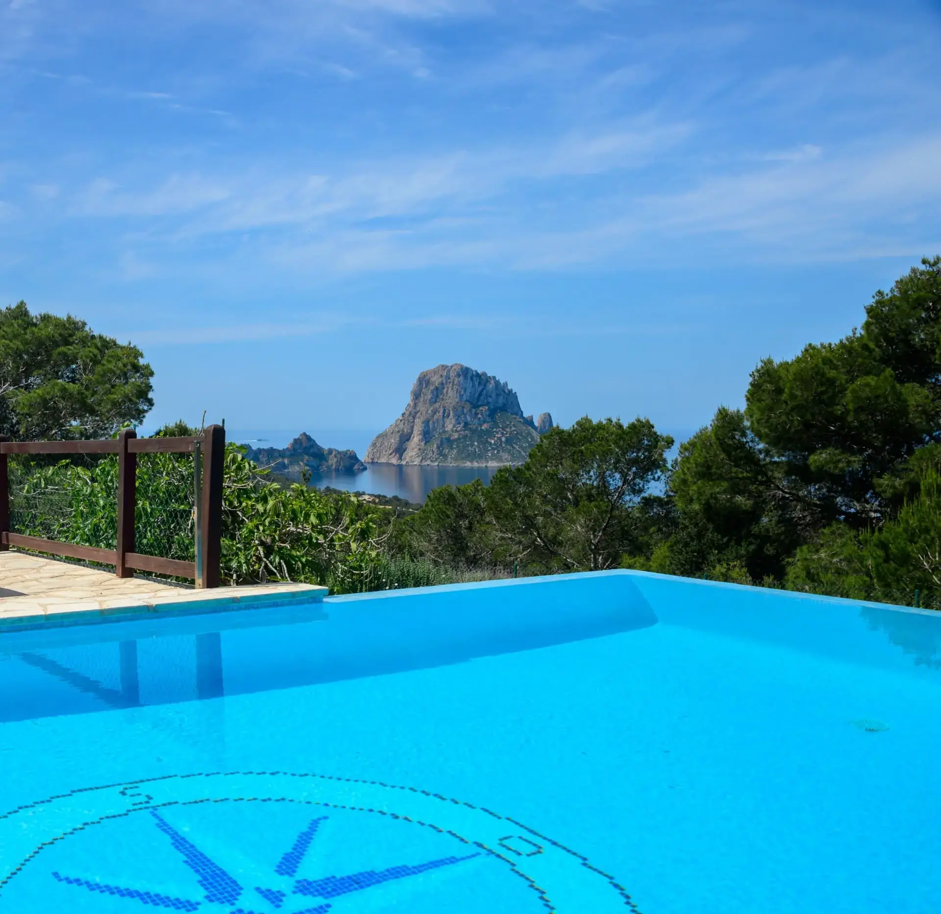 Infinity pool of a villa in Ibiza facing Es Vedrà