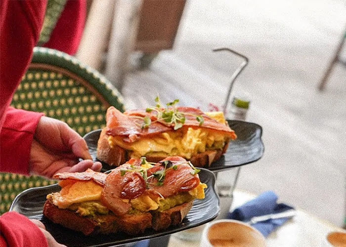 blog-5-charming-cafes_01