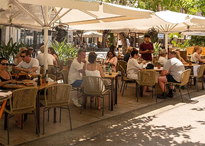 blog-5-charming-cafes_03